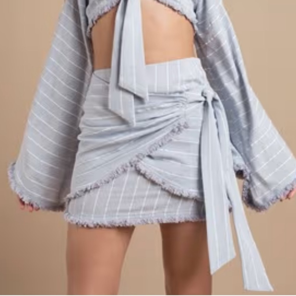 tobi bounce back wrap skirt